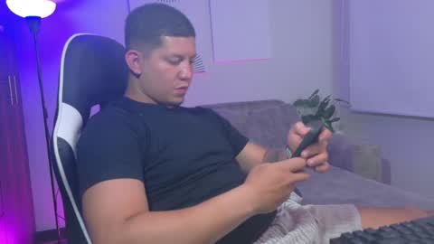 Roberto online show from May 2026 04:41:02 AM