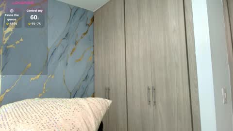 SAMARA SMITH  online show from November 2025 02:09:01 PM