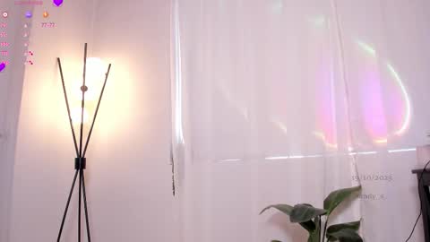 Sandyy online show from October 2025 10:43:01 PM