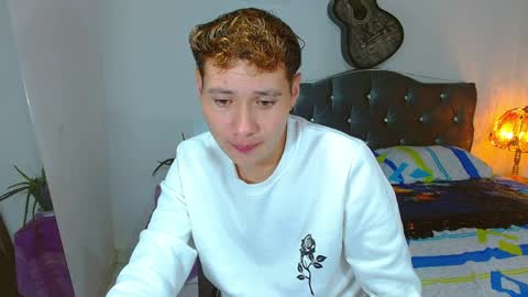 santi online show from April 2026 01:28:02 AM