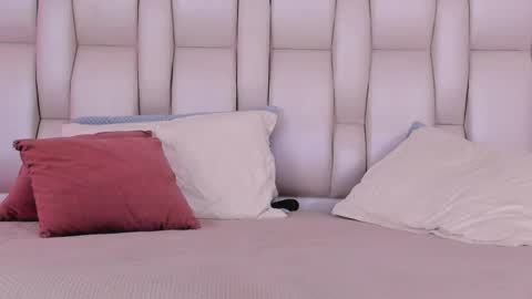 Snapshot of _saragarcia_ chatting on May 2026 02:45:01 PM Sara online show from May 2026 02:45:01 PM