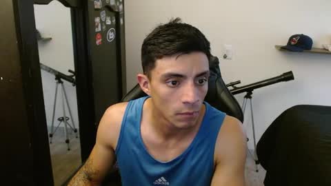 Snapshot of _schnnneider_ chatting on May 2026 05:07:02 PM SCHNEIDER online show from May 2026 05:07:02 PM