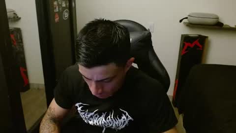 Snapshot of _schnnneider_ chatting on June 2026 01:26:02 AM SCHNEIDER online show from June 2026 01:26:02 AM