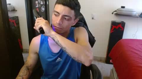 Snapshot of _schnnneider_ chatting on June 2026 07:14:01 PM SCHNEIDER online show from June 2026 07:14:01 PM