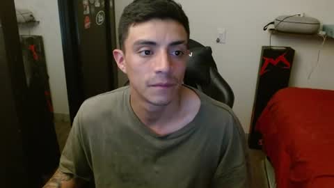Snapshot of _schnnneider_ chatting on July 2026 01:51:01 AM SCHNEIDER online show from July 2026 01:51:01 AM