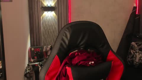 Selene online show from January 2025 03:39:02 PM