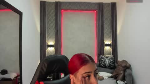 Selene online show from February 2025 02:48:02 PM