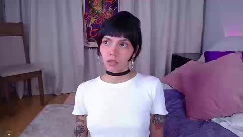 Snapshot of _sensualkitten_ chatting on March 2026 12:26:01 AM Laura online show from March 2026 12:26:01 AM