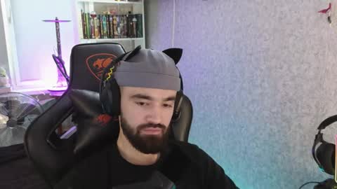 Ask me online show from October 2025 02:27:01 PM