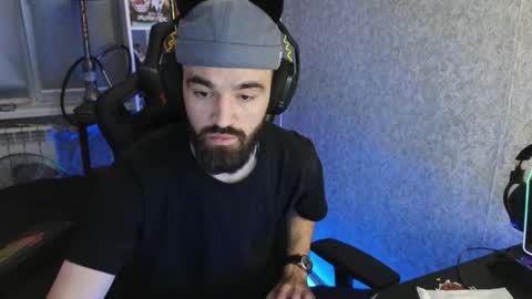 Ask me online show from October 2025 02:13:01 AM