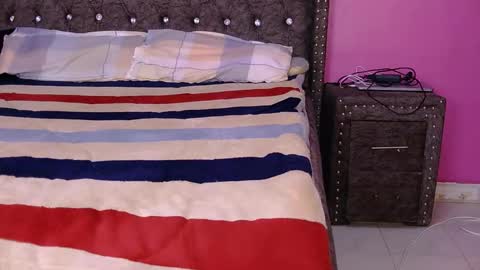 Adriana online show from September 2025 09:11:01 AM