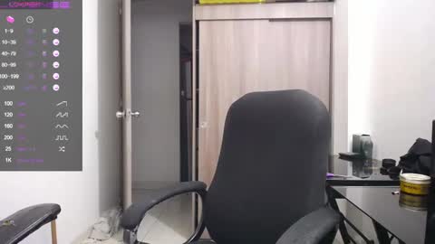 Juan Pablo-independent model online show from January 2025 04:04:01 AM