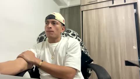 Juan Pablo-independent model online show from February 2025 06:42:02 AM