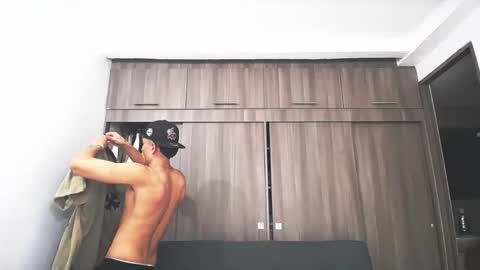 Juan Pablo-independent model online show from September 2025 01:51:02 AM