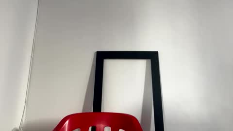 Juan Pablo-independent model online show from November 2025 05:58:02 PM