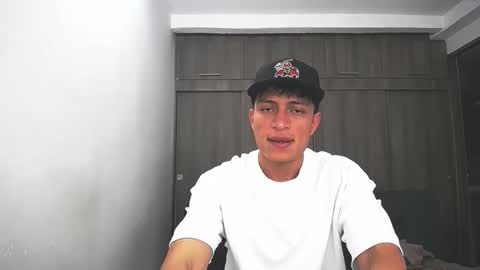 Juan Pablo-independent model online show from February 2026 01:01:02 AM