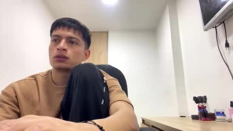 Juan Pablo-independent model online show from February 2026 04:34:02 AM