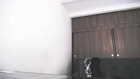 Juan Pablo-independent model online show from April 2026 05:18:01 PM