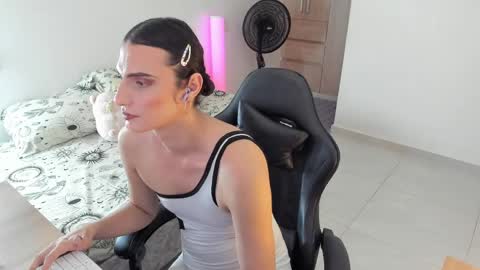 Shantall online show from May 2026 05:49:01 AM