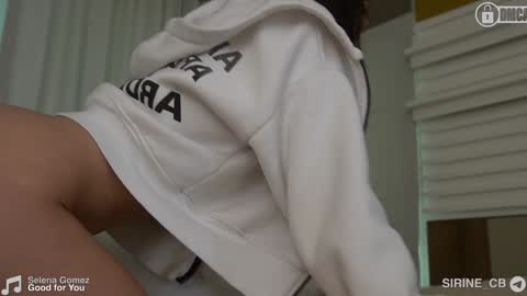 Marinette online show from December 2024 05:03:01 AM