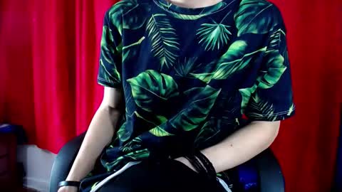 _skyleer_ online show from February 2026 12:26:02 AM