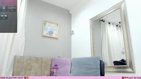 Snapshot of _sofia_cruz chatting on January 2025 10:49:02 PM 640 200 online show from January 2025 10:49:02 PM