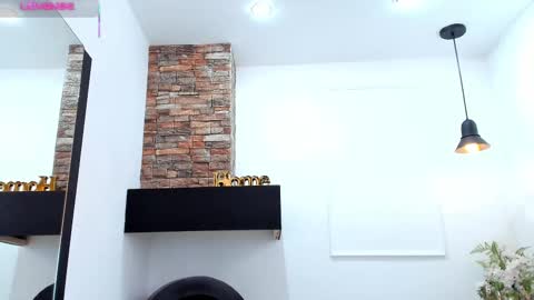 Snapshot of _sofia_cruz chatting on September 2025 07:26:02 PM 640 200 online show from September 2025 07:26:02 PM