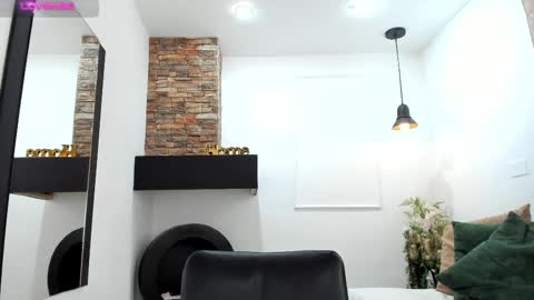 Snapshot of _sofia_cruz chatting on September 2025 11:56:02 AM 640 200 online show from September 2025 11:56:02 AM