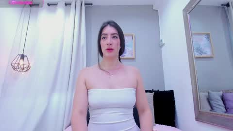 Snapshot of _sofia_cruz chatting on October 2025 11:52:02 AM 640 200 online show from October 2025 11:52:02 AM