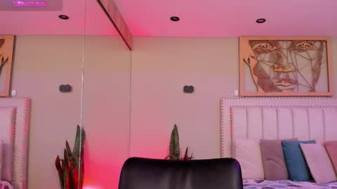 Snapshot of _sofia_cruz chatting on October 2025 07:25:02 PM 640 200 online show from October 2025 07:25:02 PM