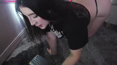 Snapshot of _sofia_cruz chatting on November 2025 06:01:02 PM 640 200 online show from November 2025 06:01:02 PM