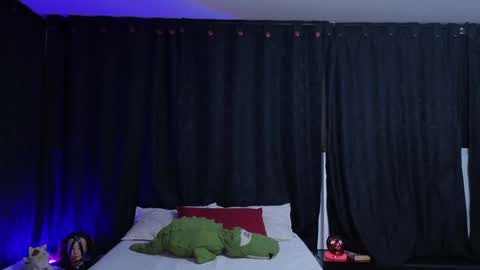 Sofia online show from December 2024 01:58:01 AM