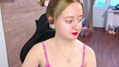 Sofiy online show from October 2025 03:18:02 AM