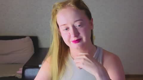 Sofiy online show from November 2025 06:20:01 PM