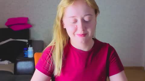 Sofiy online show from November 2025 08:34:02 PM