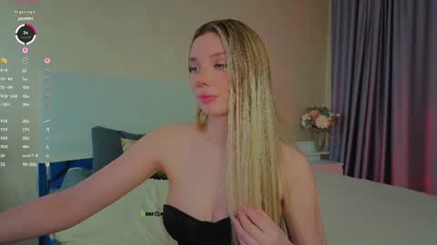Snapshot of _sophielov chatting on July 2026 07:17:02 PM Sophie online show from July 2026 07:17:02 PM