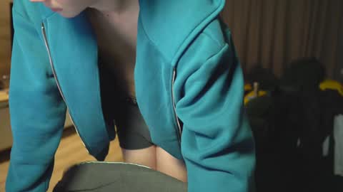 Snapshot of _sopranos_ chatting on January 2025 01:05:01 PM OLIVERpvt is open online show from January 2025 01:05:01 PM