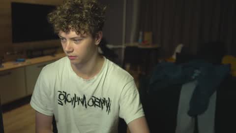 Snapshot of _sopranos_ chatting on January 2025 03:11:02 AM OLIVERpvt is open online show from January 2025 03:11:02 AM