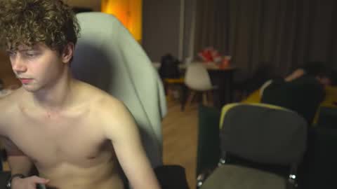 Snapshot of _sopranos_ chatting on February 2025 03:37:02 PM OLIVERpvt is open online show from February 2025 03:37:02 PM