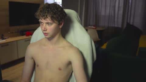 Snapshot of _sopranos_ chatting on March 2025 01:06:02 PM OLIVERpvt is open online show from March 2025 01:06:02 PM