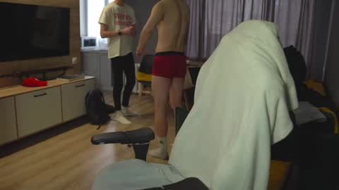 Snapshot of _sopranos_ chatting on March 2025 12:04:02 PM OLIVERpvt is open online show from March 2025 12:04:02 PM