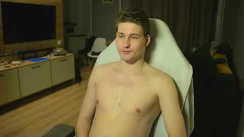 Snapshot of _sopranos_ chatting on December 2025 12:21:02 PM OLIVERpvt is open online show from December 2025 12:21:02 PM