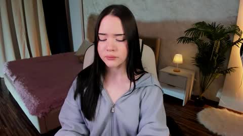 Brittany online show from September 2025 01:44:02 PM