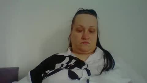 Melisa online show from November 2025 08:25:02 AM