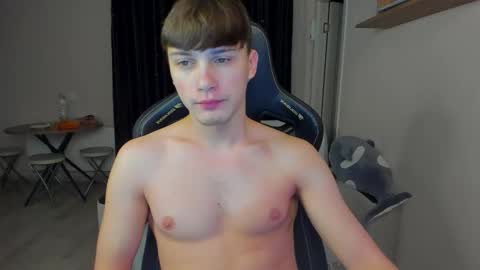 Snapshot of _stager_ chatting on December 2025 04:21:01 AM MARKPVT IS OPEN online show from December 2025 04:21:01 AM