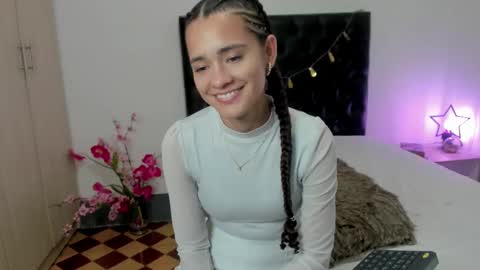 Sussi online show from February 2025 07:43:02 PM