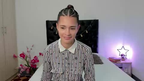 Sussi online show from March 2025 01:07:01 PM