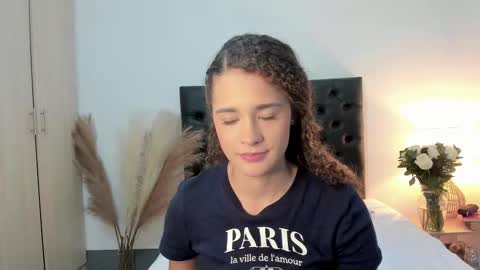 Sussi online show from September 2025 01:43:02 PM