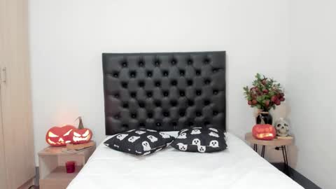 Sussi online show from October 2025 01:48:02 PM