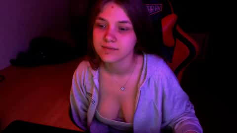 Mari online show from April 2026 04:57:02 PM